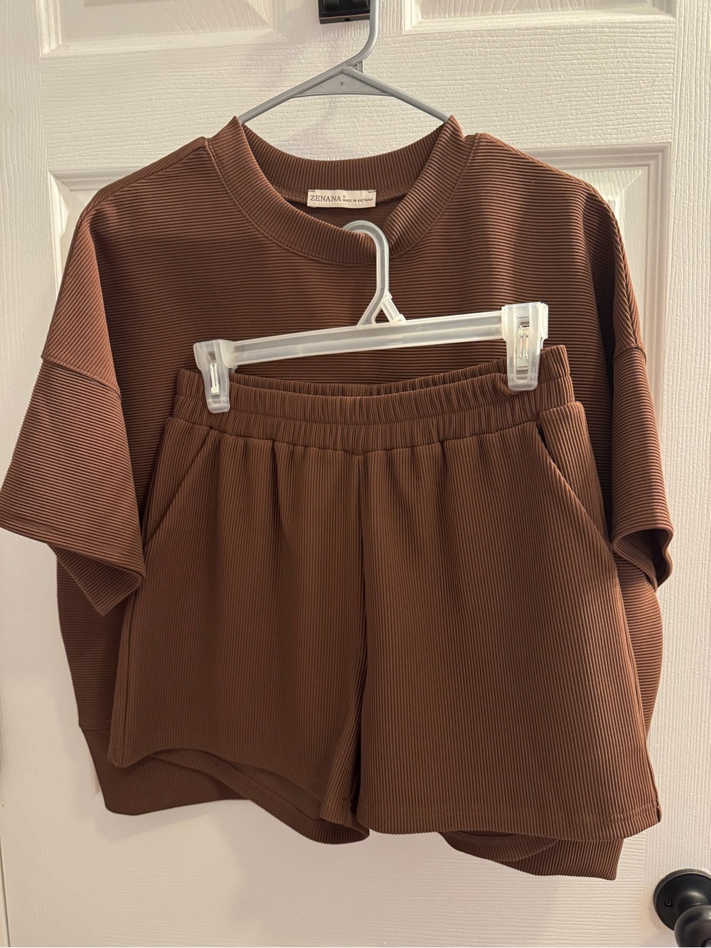 Zenana Brown Ribbed Short Set - Picture 2 of 2